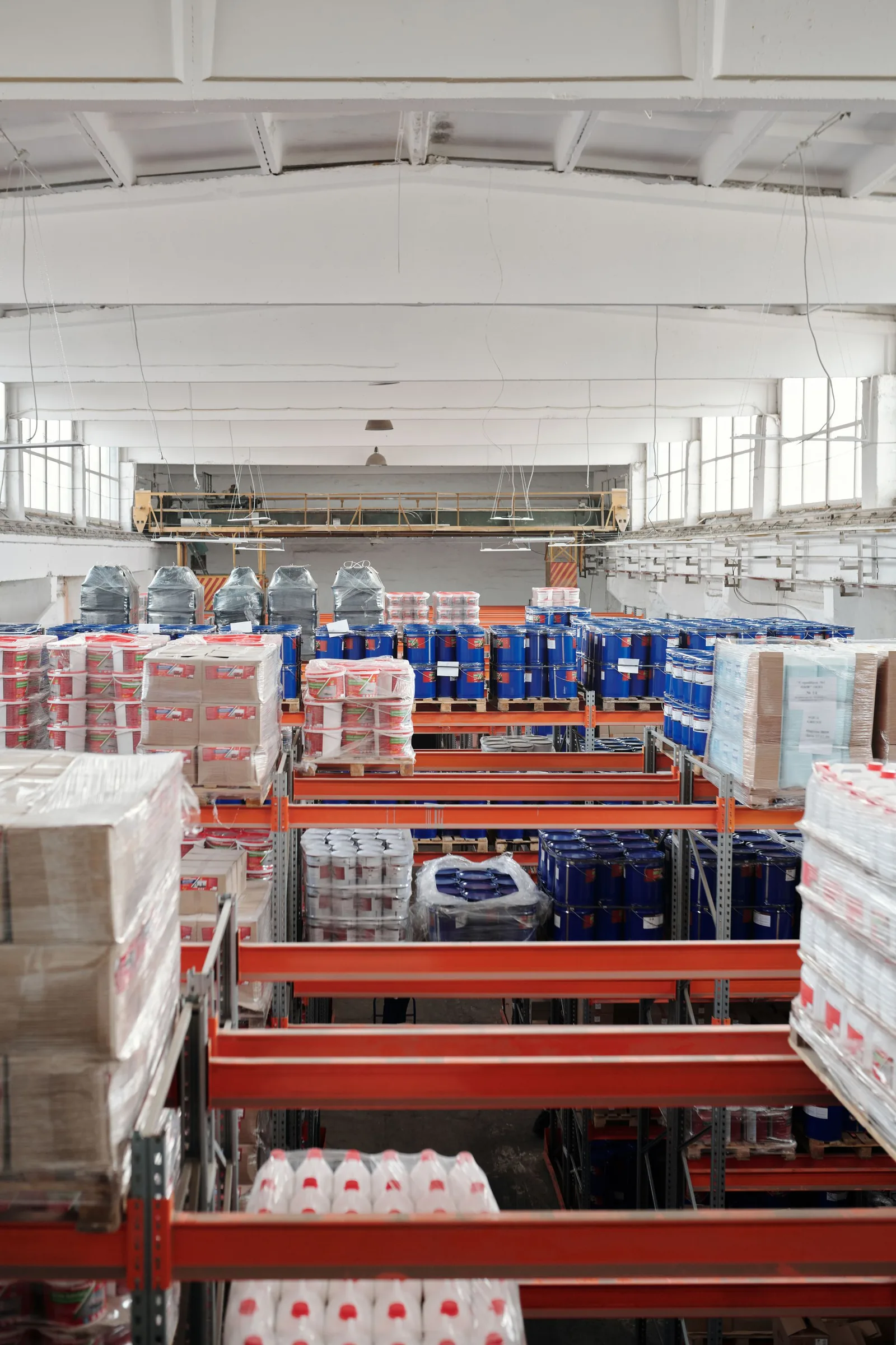 Prodotti di consumo pronti per essere spediti ai clienti in Gran Bretagna